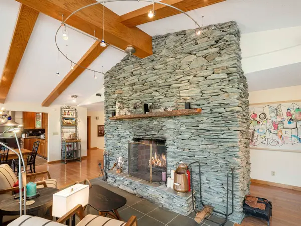 554 Frisbie Hill RD, Castleton, VT 05735