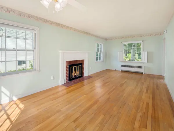56 Engrem AVE, Rutland City, VT 05701