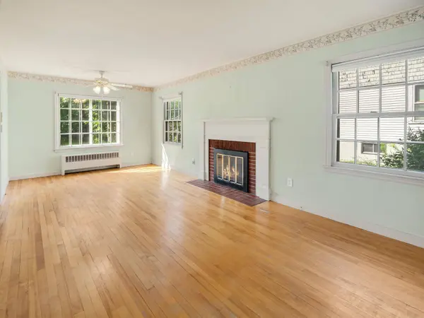 56 Engrem AVE, Rutland City, VT 05701
