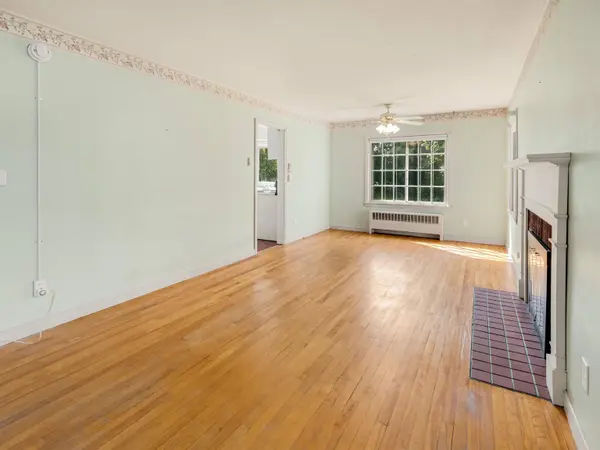 56 Engrem AVE, Rutland City, VT 05701