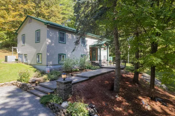 1475 Plains RD, Pittsford, VT 05763
