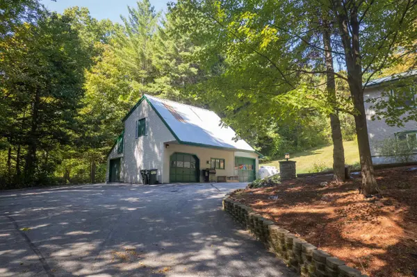 1475 Plains RD, Pittsford, VT 05763