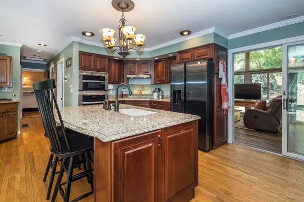 1475 Plains RD, Pittsford, VT 05763