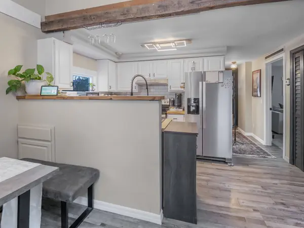 2023 North RD, Sunderland, VT 05250