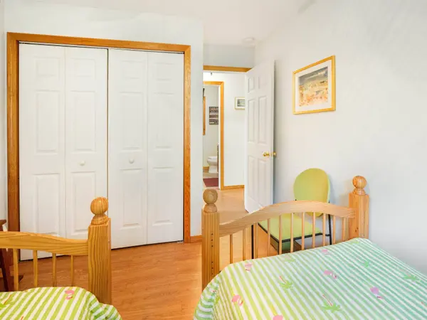 63 Bent RD, Hubbardton, VT 05743