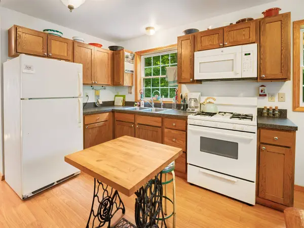 63 Bent RD, Hubbardton, VT 05743