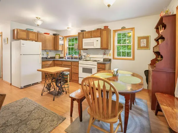 63 Bent RD, Hubbardton, VT 05743
