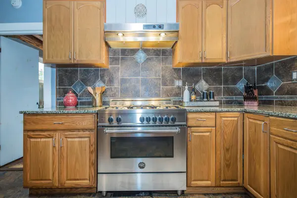 3222 Route 7, Pittsford, VT 05763
