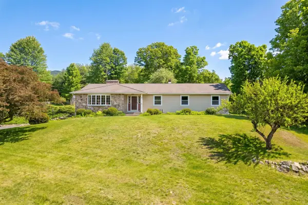 12 Laverne DR, Rutland City, VT 05701