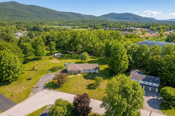 12 Laverne DR, Rutland City, VT 05701