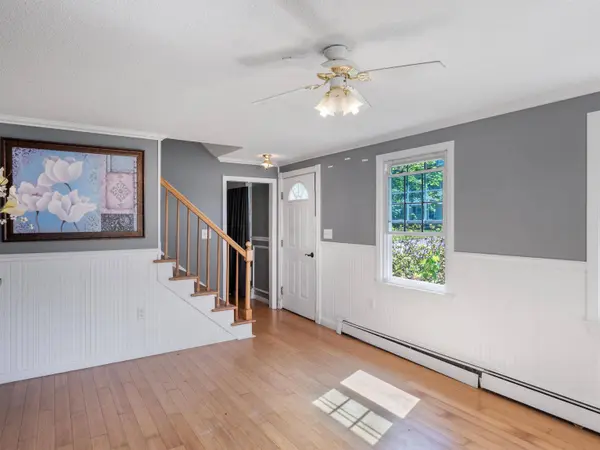 56 Prior DR, Rutland Town, VT 05701
