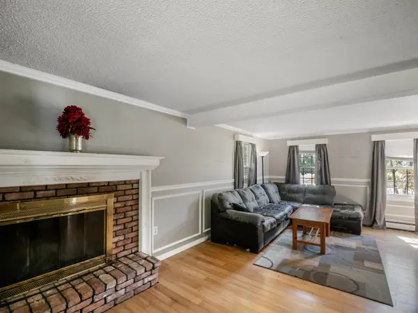 56 Prior DR, Rutland Town, VT 05701