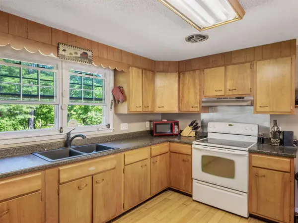 56 Prior DR, Rutland Town, VT 05701