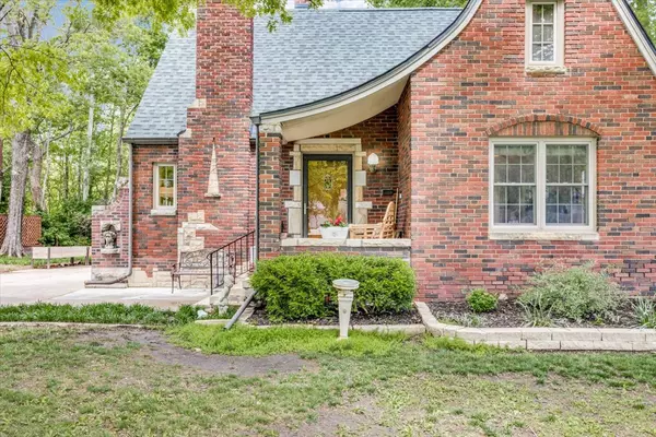3436 Edgemont St, Wichita, KS 67208-3246