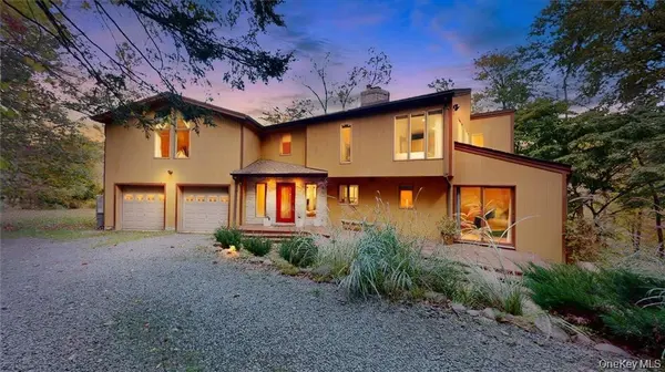 SOLD $990,000 | 96 Old Pascack Rd, Pearl River NY — A Rare Private Retreat