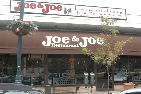 Joe & Joe Restaurant — A Pearl River Institution Since 1940