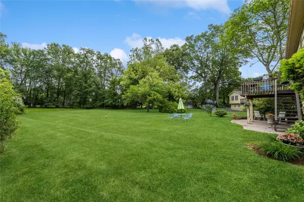 15 Theodore Roosevelt DR, Blauvelt, NY 10913