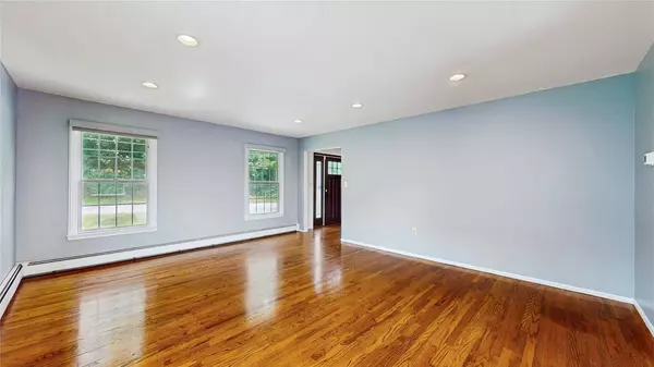 10 Sunset HTS, Monroe, NY 10950