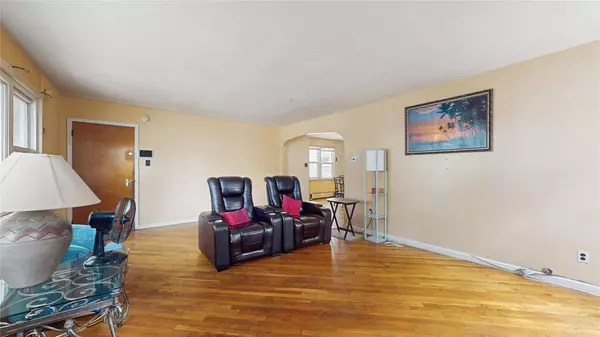 987 E 42nd ST, Brooklyn, NY 11210