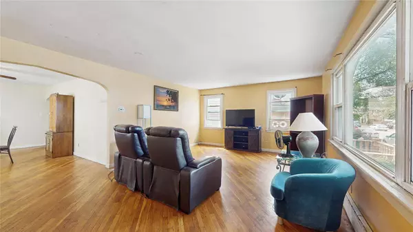 987 E 42nd ST, Brooklyn, NY 11210