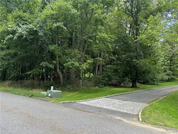 11 Louis DR, Katonah, NY 10536