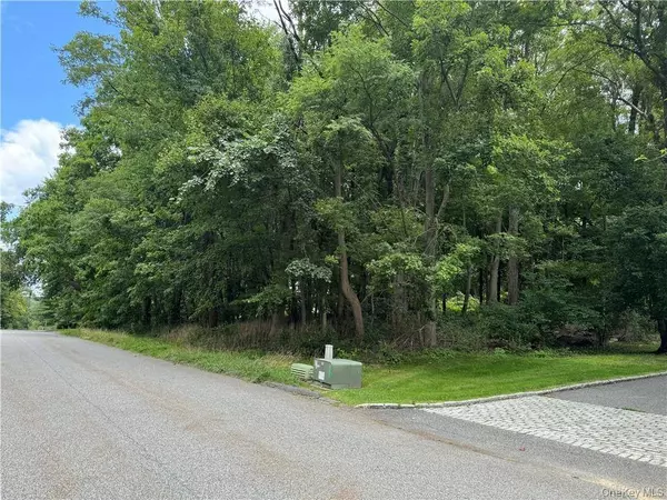 11 Louis DR, Katonah, NY 10536