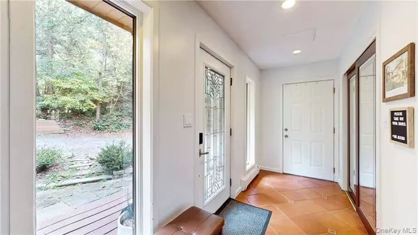 96 Old Pascack RD, Pearl River, NY 10965