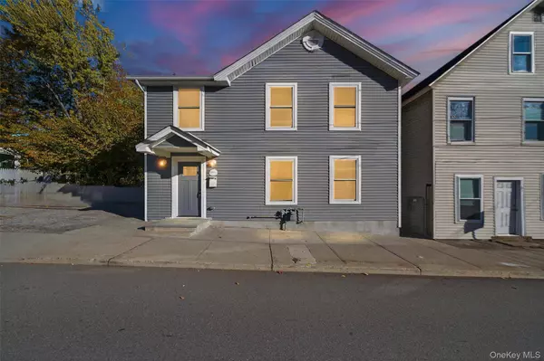 16 Mountain AVE, Highland Falls, NY 10928