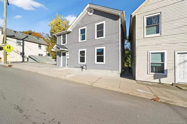 16 Mountain AVE, Highland Falls, NY 10928