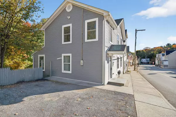 16 Mountain AVE, Highland Falls, NY 10928