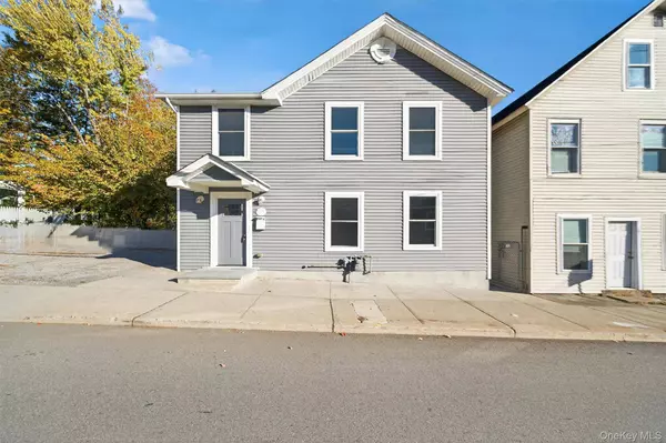 16 Mountain AVE, Highland Falls, NY 10928