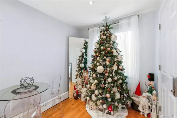 9413 87th ST, Ozone Park, NY 11416