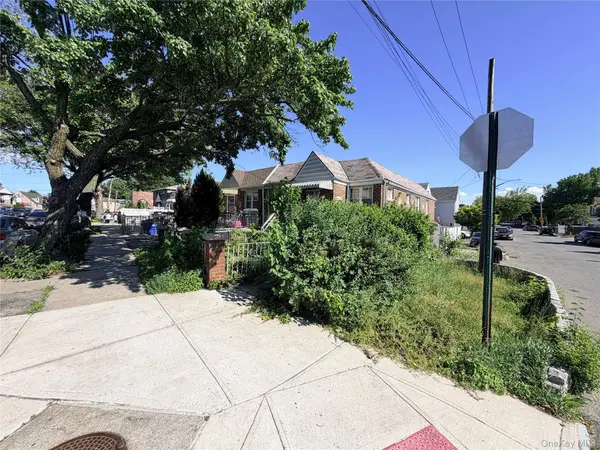 3140 Waterbury AVE, Bronx, NY 10465