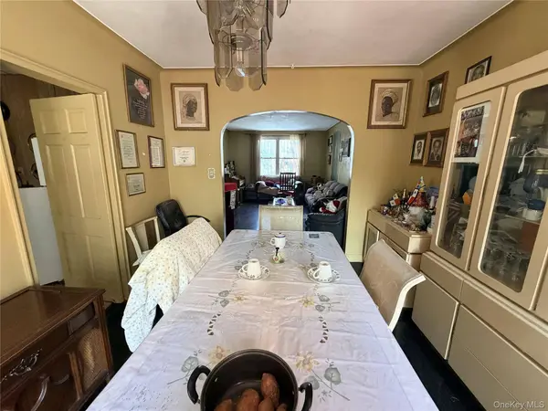 935 Magenta ST, Bronx, NY 10469