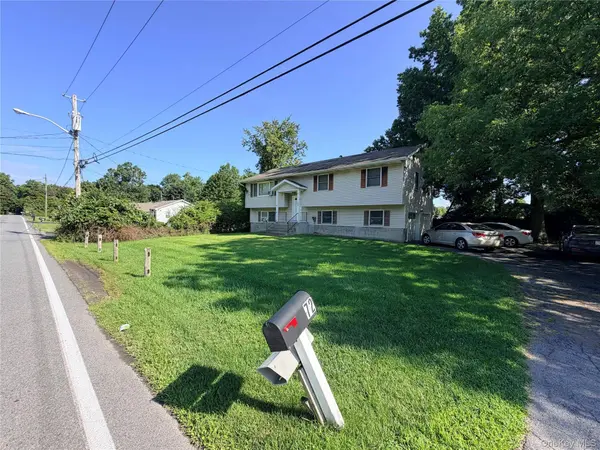 72 Lake Region BLVD, Monroe, NY 10950