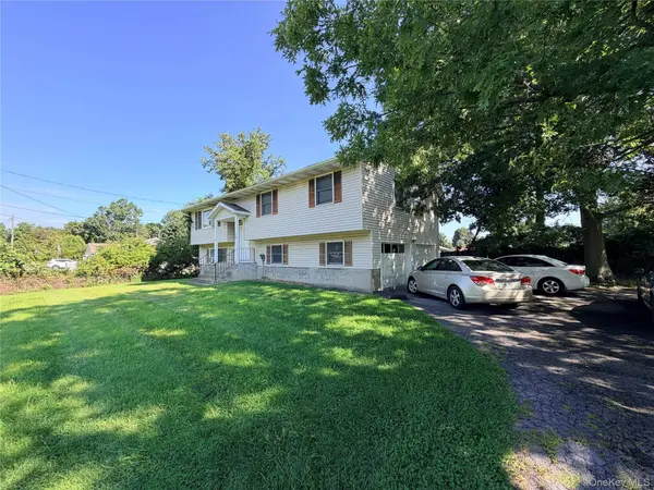 72 Lake Region BLVD, Monroe, NY 10950