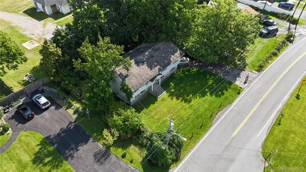 72 Lake Region BLVD, Monroe, NY 10950