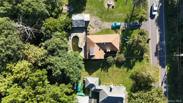 146 W Saugerties RD, Saugerties, NY 12477