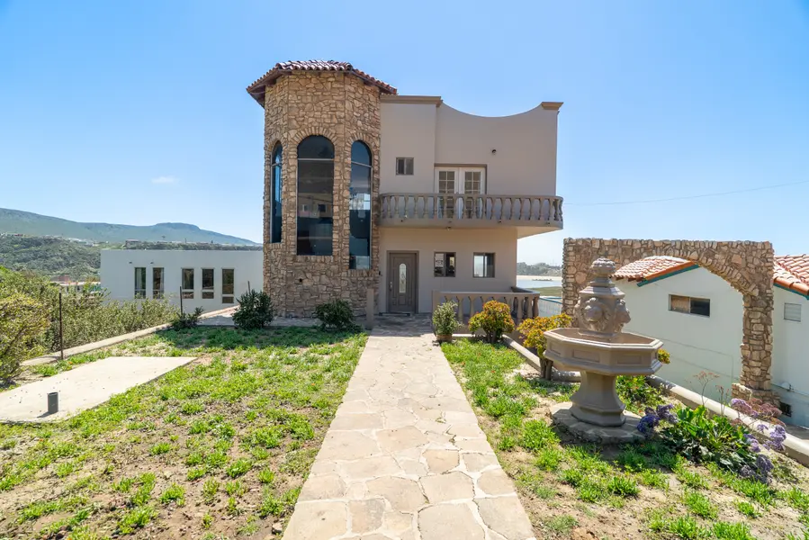 La Mision #345, Ensenada, Baja 22765