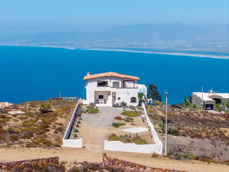Puerto Escondido #6-9, Ensenada, Baja 22794