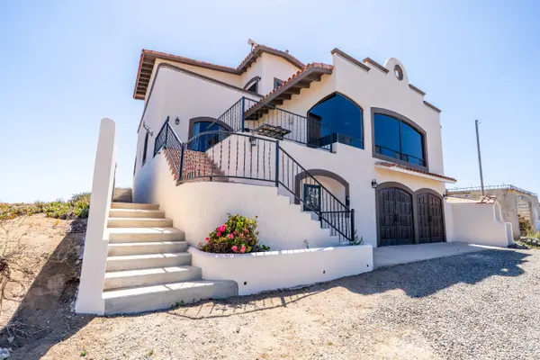 Puerto Escondido #6-9, Ensenada, Baja 22794
