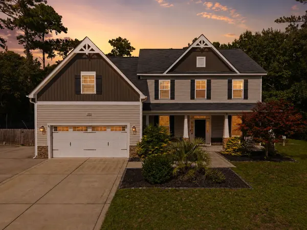How Do Current Market Conditions Affect My Home's Listing Price?