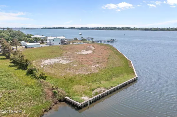 253 Betha ST, Holly Ridge, NC 28445