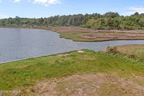 253 Betha ST, Holly Ridge, NC 28445