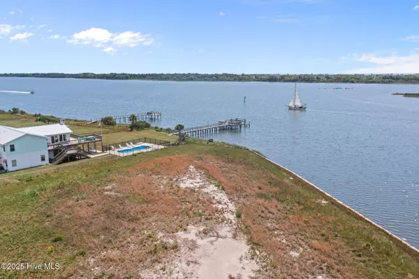 253 Betha ST, Holly Ridge, NC 28445