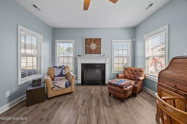 506 White Shoal WAY, Sneads Ferry, NC 28460