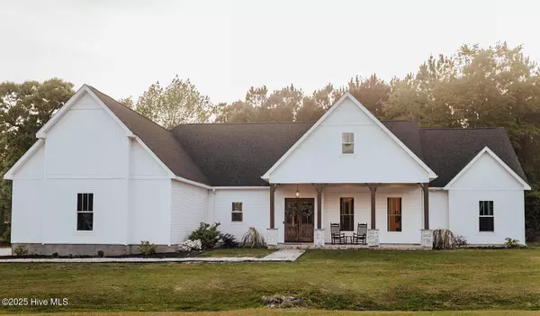 187 Royal Palms WAY, Holly Ridge, NC 28445