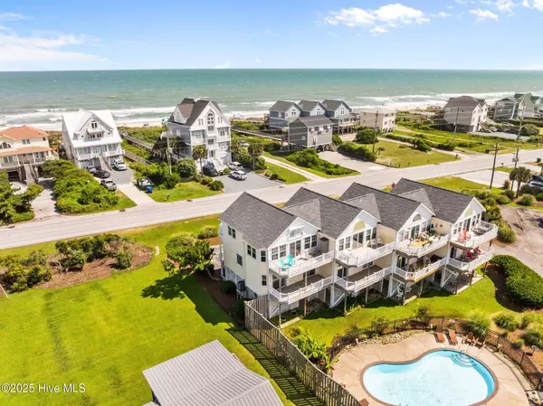 104 Calinda Cay CT, North Topsail Beach, NC 28460