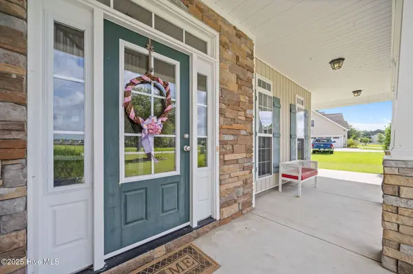 406 Fawns Creek Chase, Jacksonville, NC 28540