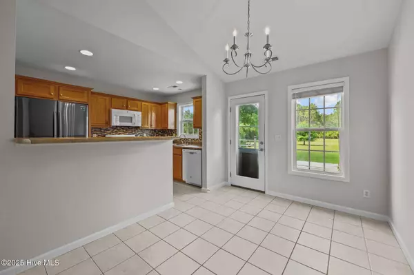 240 Folkstone RD, Holly Ridge, NC 28445